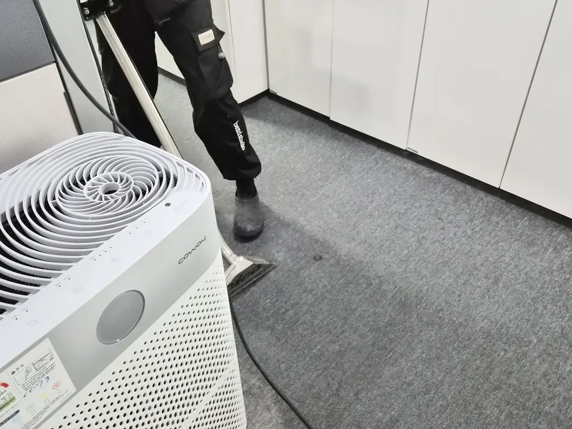 의왕시 월암동 사업장 로비·복도 카페트 바닥 위생청소 사례 - 행진크린